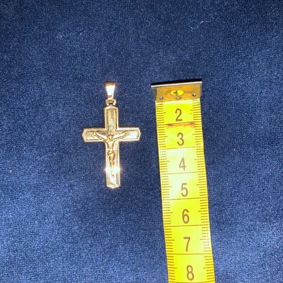 14 k gold Cross pendent Italy